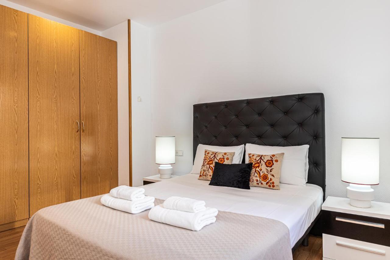 Waou Apartamentos En Sol Confort 8 Madrid Exteriör bild